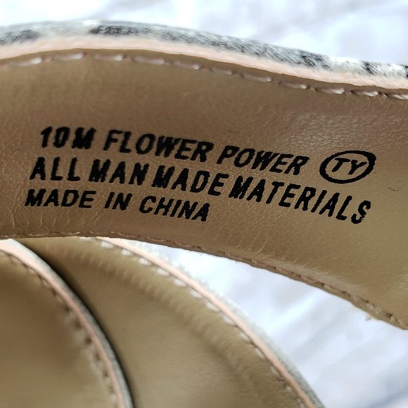 Aerosoles Sandals Women’s 10 M NEW Beige Snakeskin Wedge Slip-On Slide Comfort - Picture 10 of 11